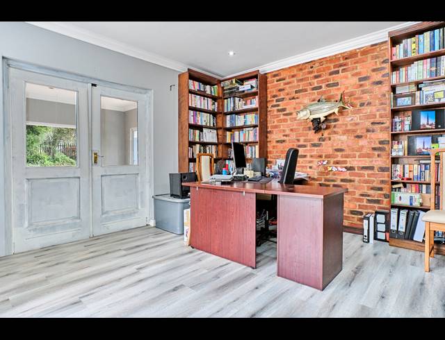 6 BEDROOM HOUSE FOR SALE IN BLUE HILLS COUNTRY ESTATE